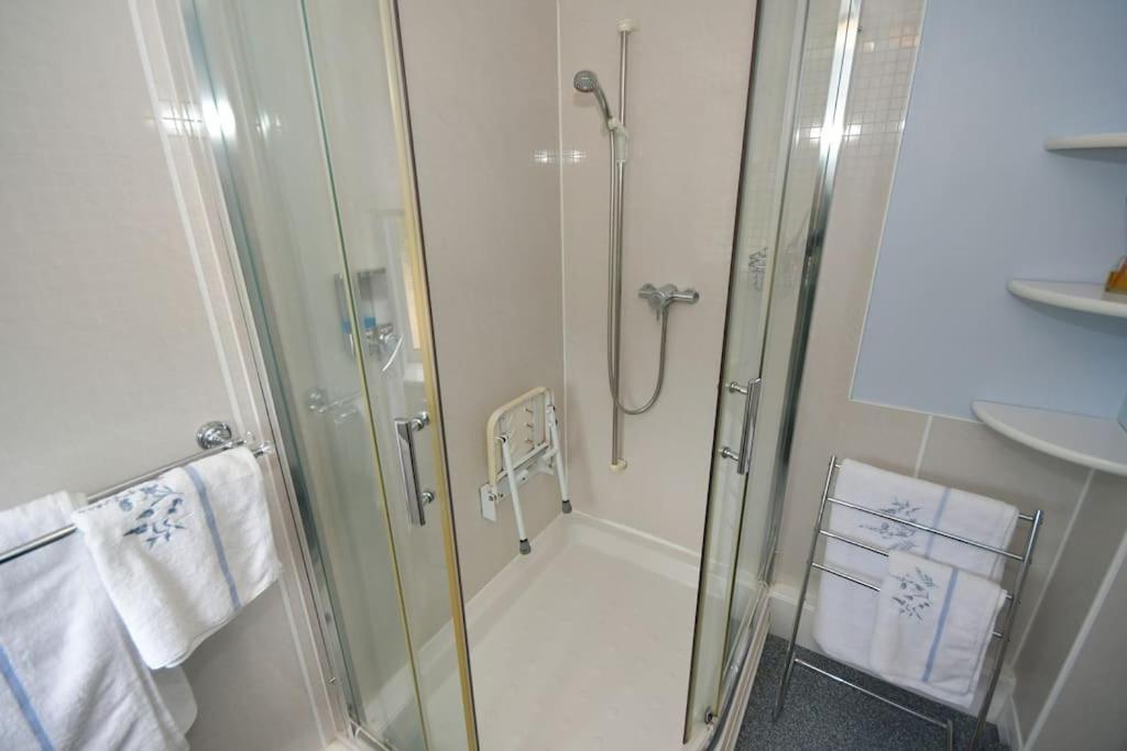Little Hare Lodge - Spacious 2 Bedroom Attached Bungalow Woodhall Spa Ngoại thất bức ảnh